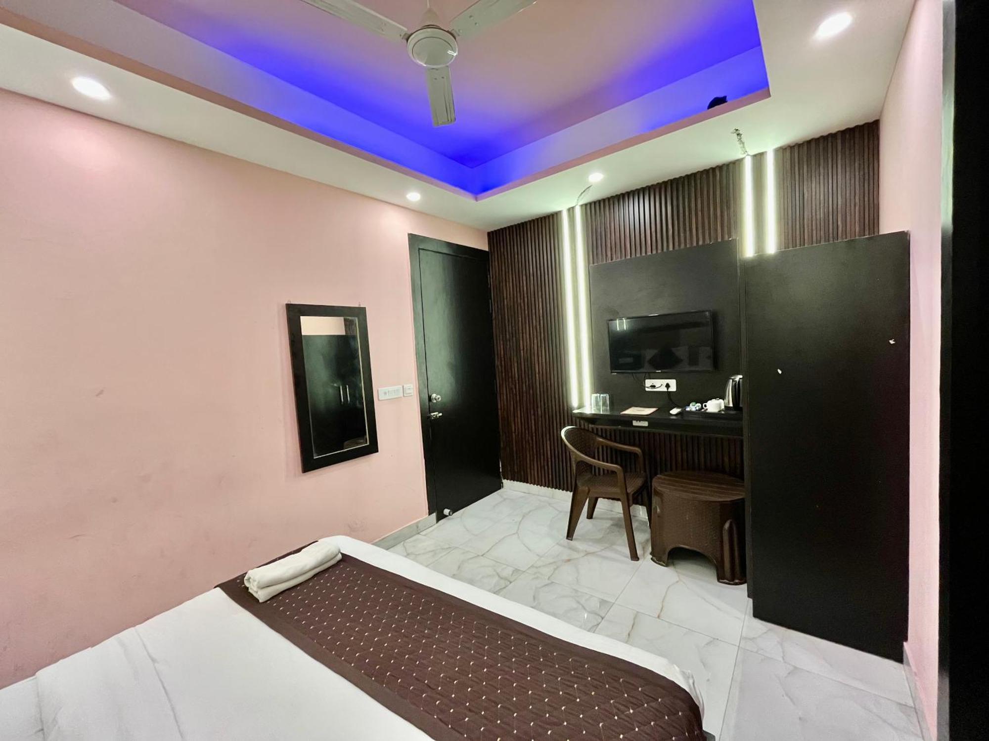 Hotel Jupiter Plaza Delhi Airport Nuova Delhi Esterno foto