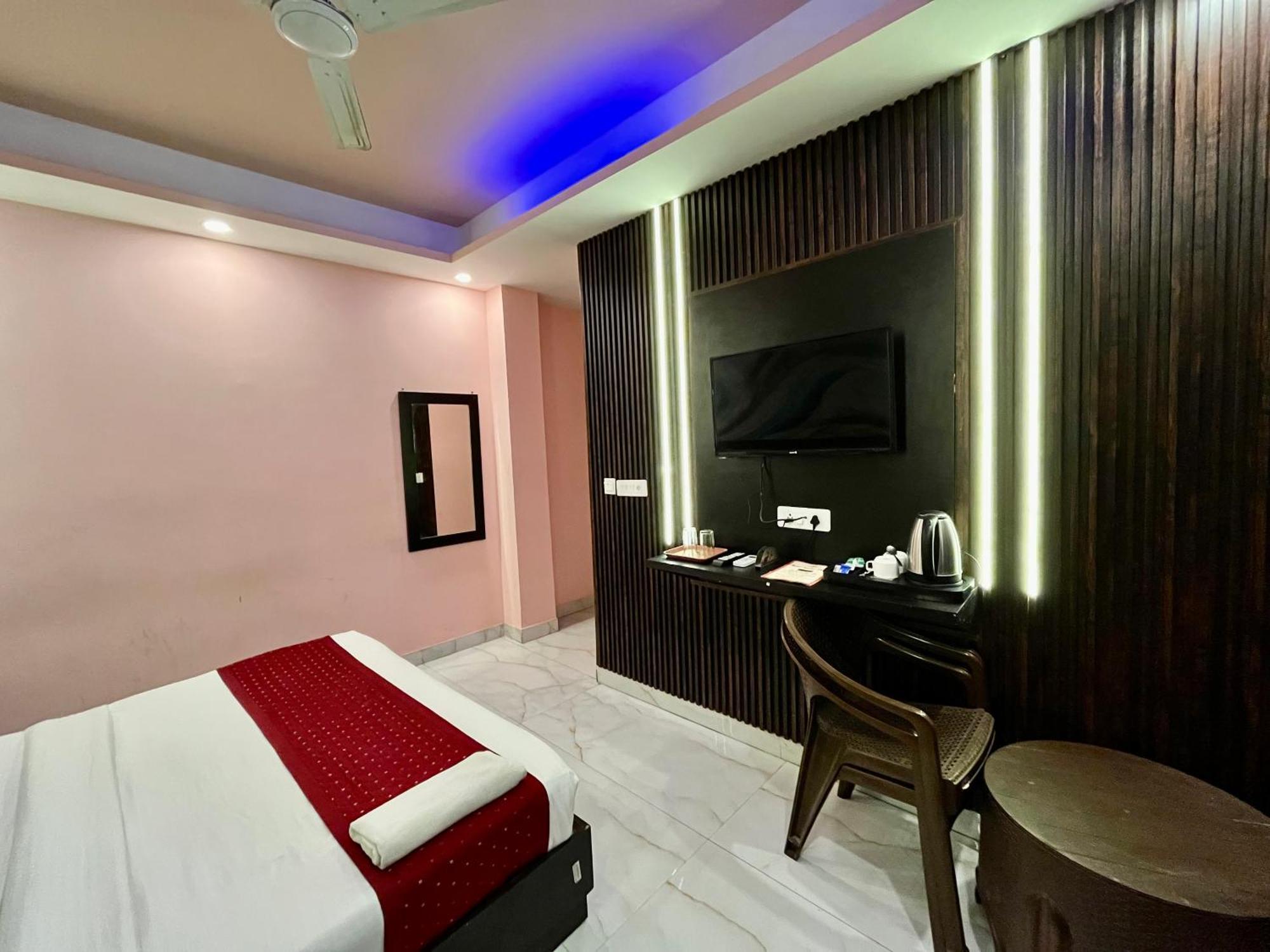 Hotel Jupiter Plaza Delhi Airport Nuova Delhi Esterno foto